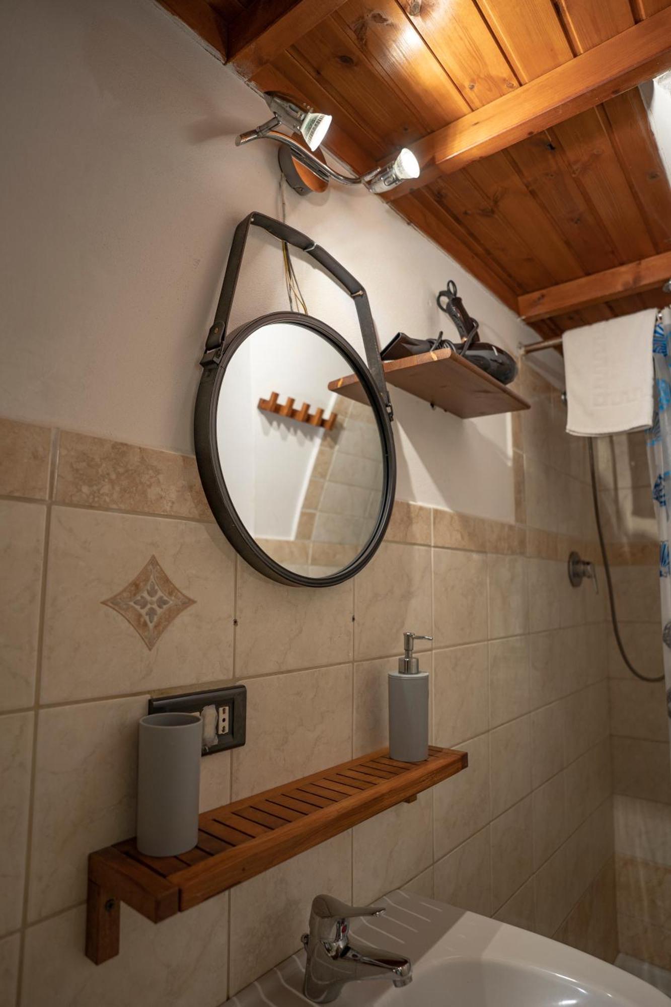 History Station Apartment Бриндизи Екстериор снимка